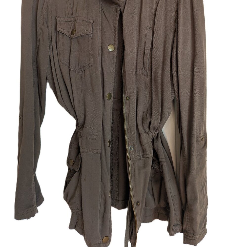 Lightweight Jacket - Picture 4 of 11